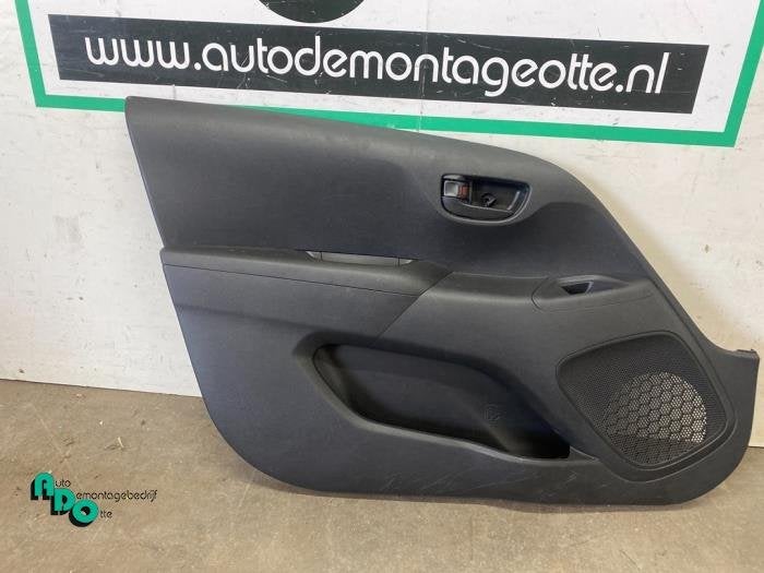 Revêtement portière 4portes avant gauche d'un Peugeot 108, -, 3 mois de garantie, Utilisé, -