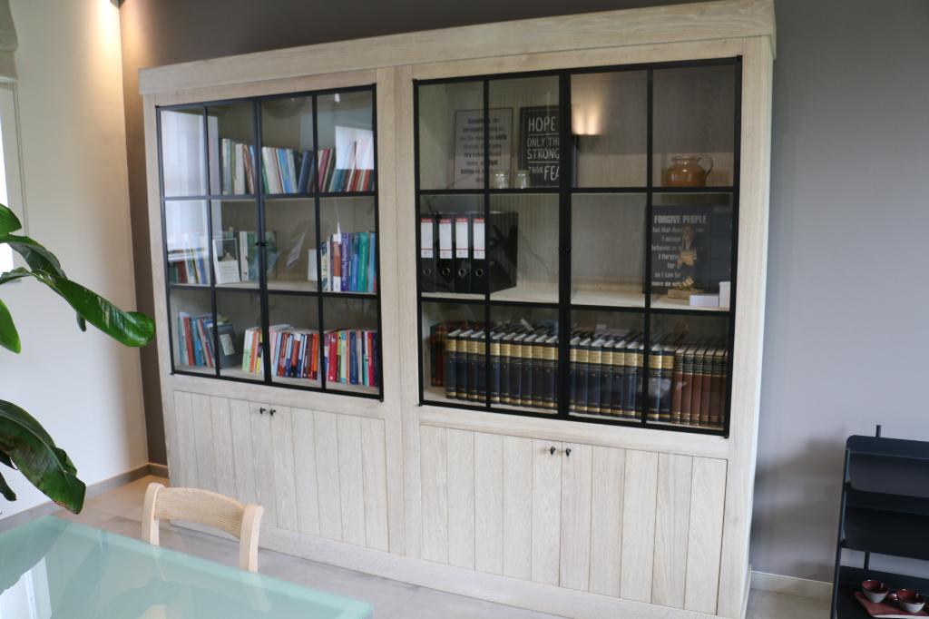 vitrinekast, Huis en Inrichting, Kasten | Vitrinekasten, Ophalen, Met deur(en), 200 cm of meer, Eikenhout