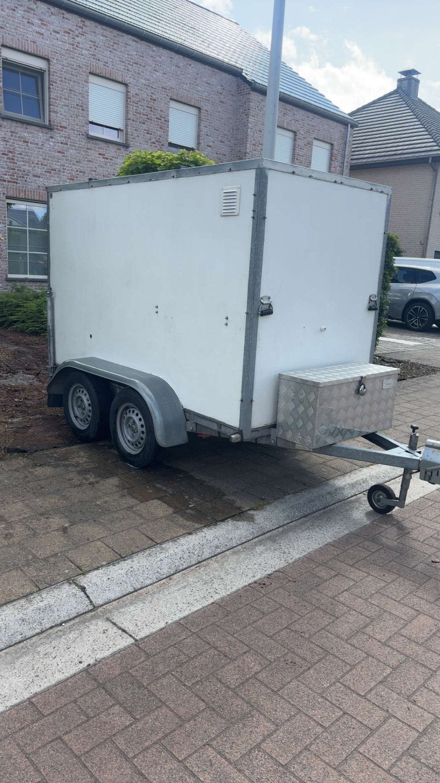 Gesloten aanhangwagen 750kg, Ophalen