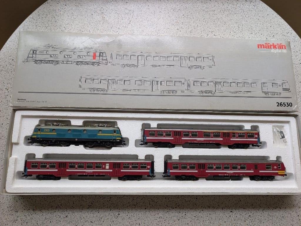 NMBS SNCB | Märklin 26530 | HLE 2505 + M2 TDE Bordeau | ESU, Wisselstroom, Ophalen of Verzenden, Märklin, Gebruikt
