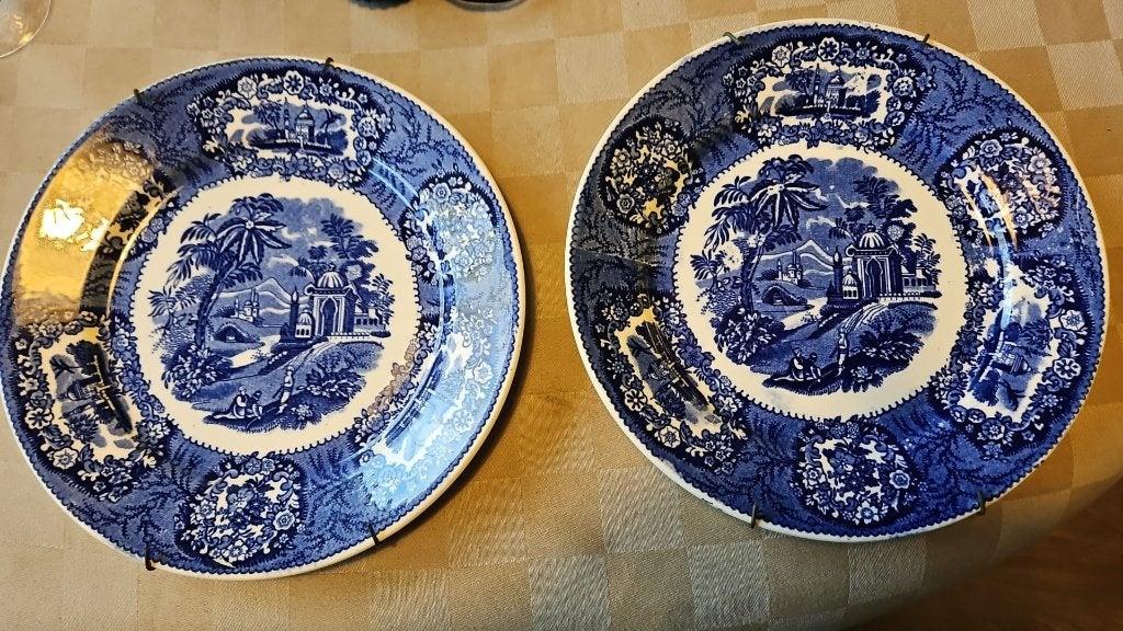 2 wandborden antiek Petrus Regouta porselein puntgaaf, Ophalen of Verzenden