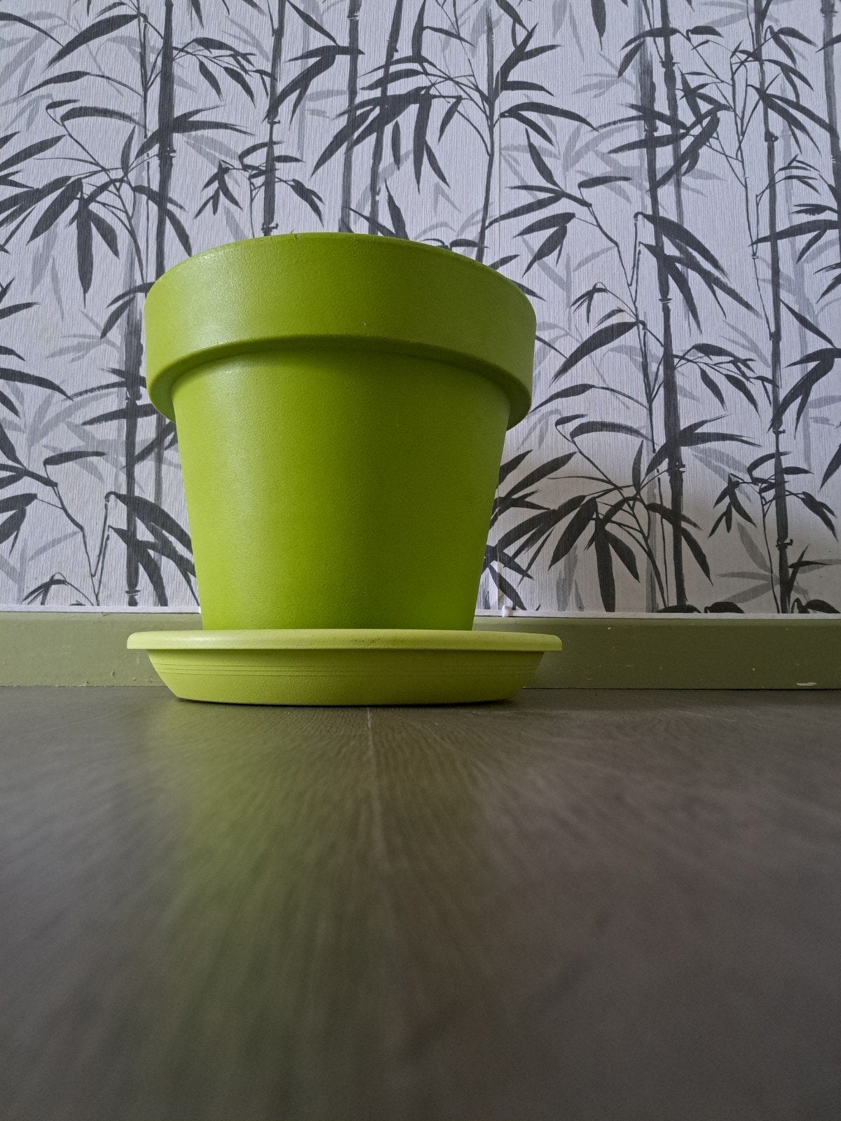 Pot pour plante  et sa soucoupe, Enlèvement ou Envoi, Intérieur