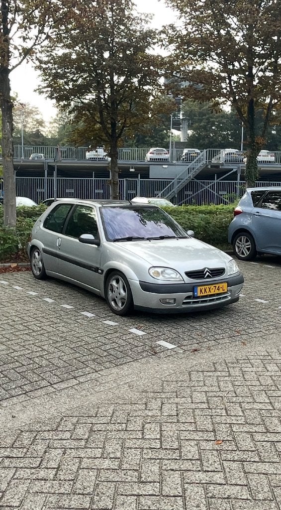 Citroën Saxo 1.6 16v vts, Auto's, Stof, 87 kW, Zwart, 4 cilinders