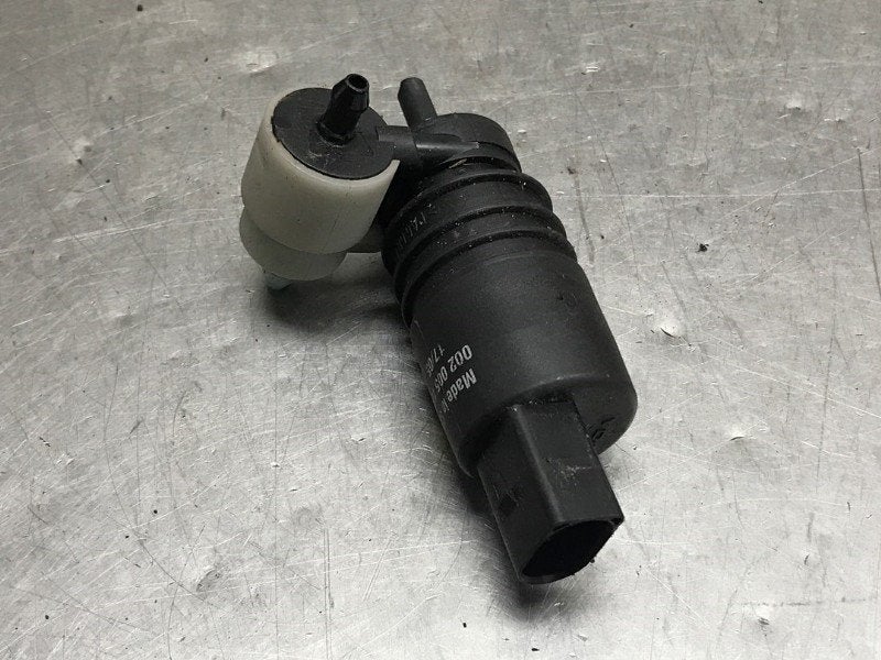 RUITENSPROEIERPOMP VOOR Colt (Z2 / Z3) (|002005|), Gebruikt, Mitsubishi