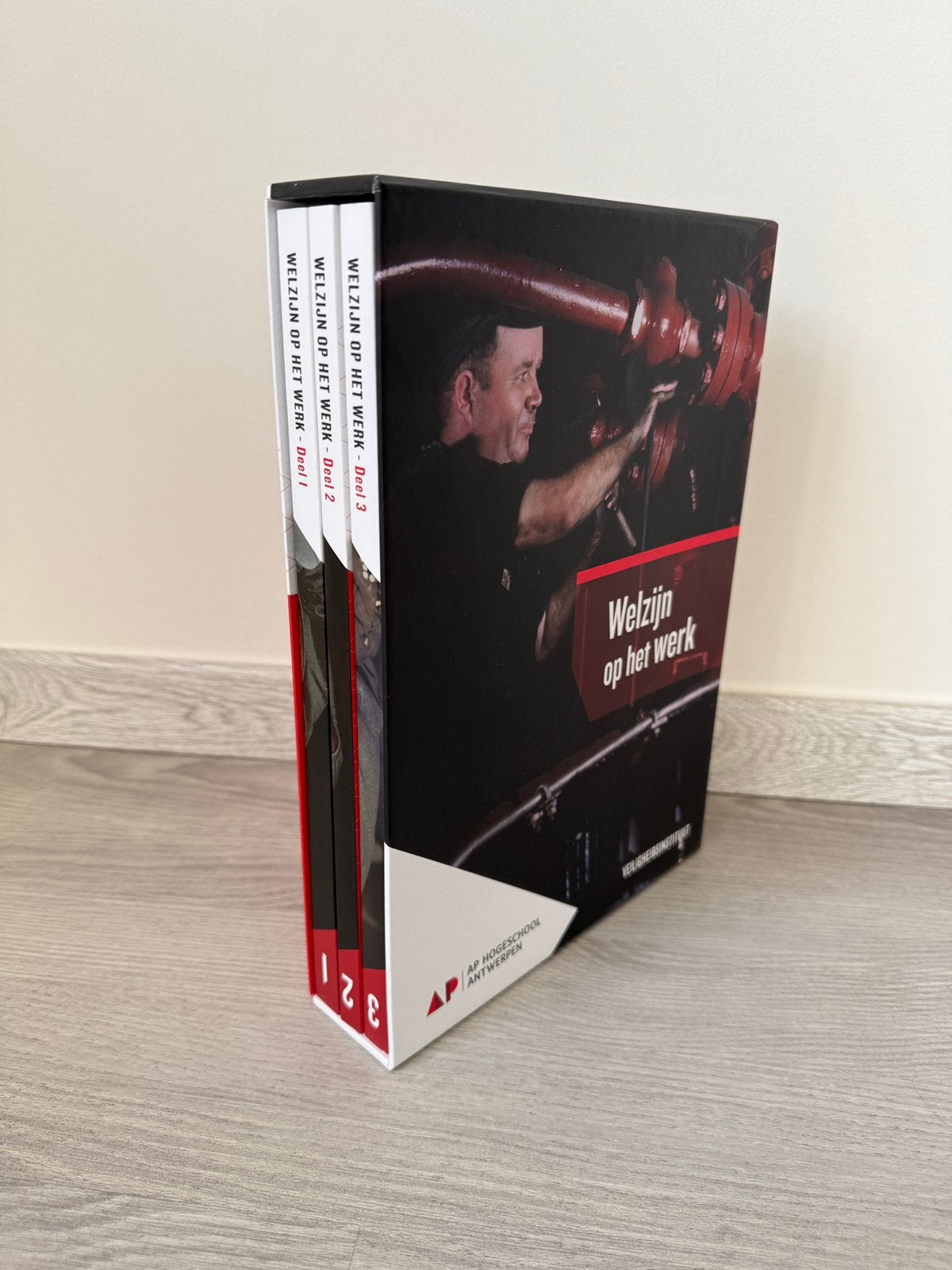 Boek Welzijn op het Werk - Veiligheidsinstituut, Boeken, Ophalen, Nieuw, Niet van toepassing