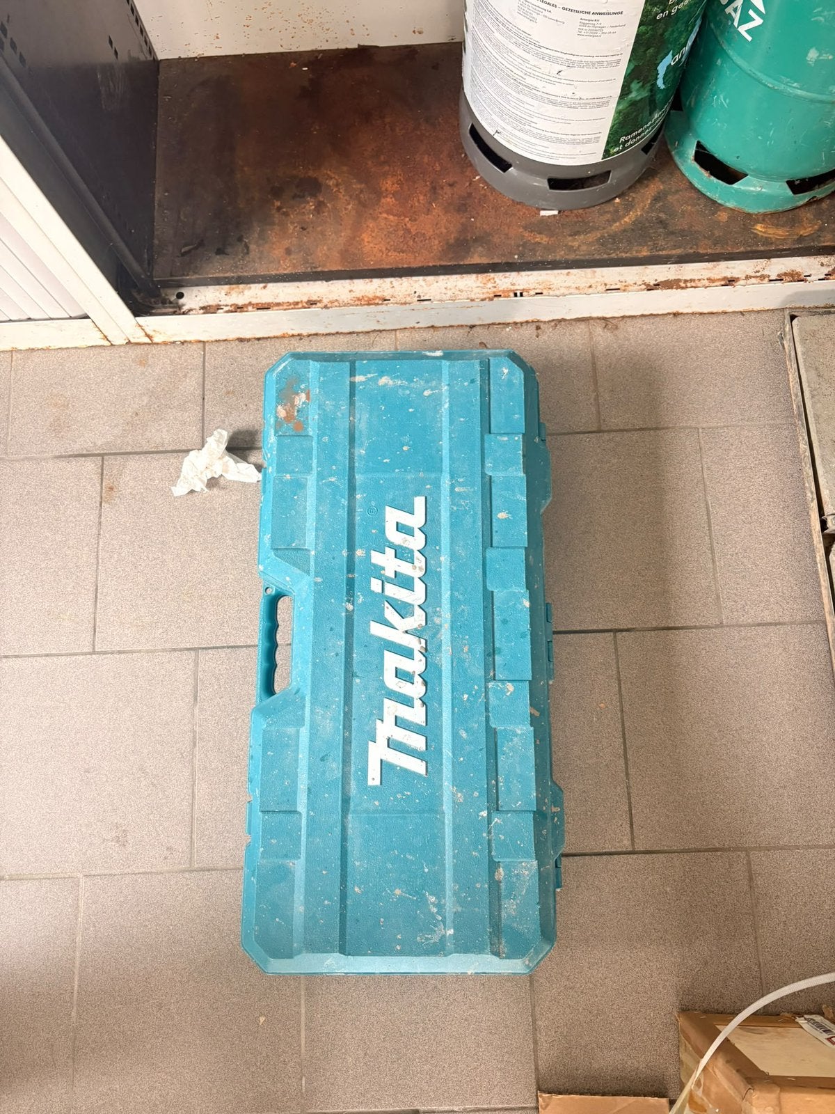 Meuleuses makita GA9020, Enlèvement, Utilisé