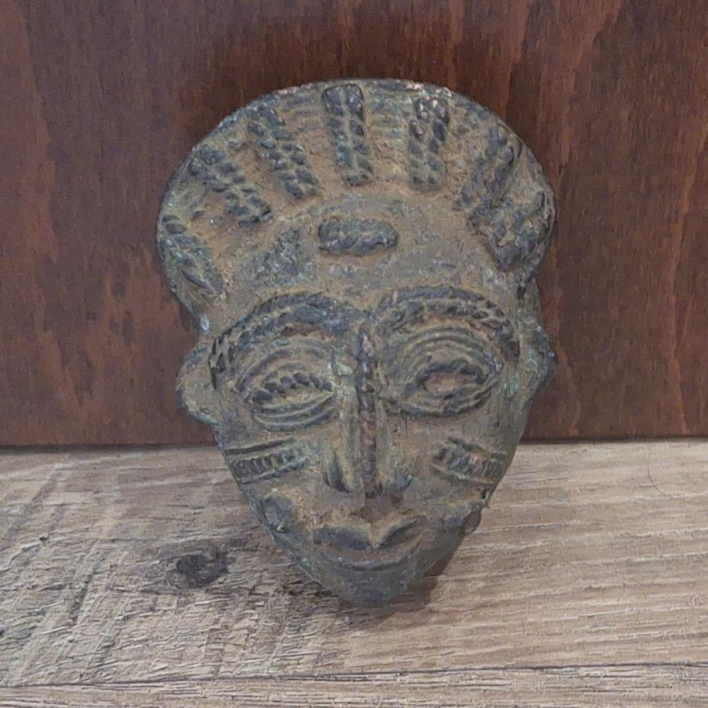 Klein maskertje nigeria, Antiek en Kunst, Ophalen, Koper
