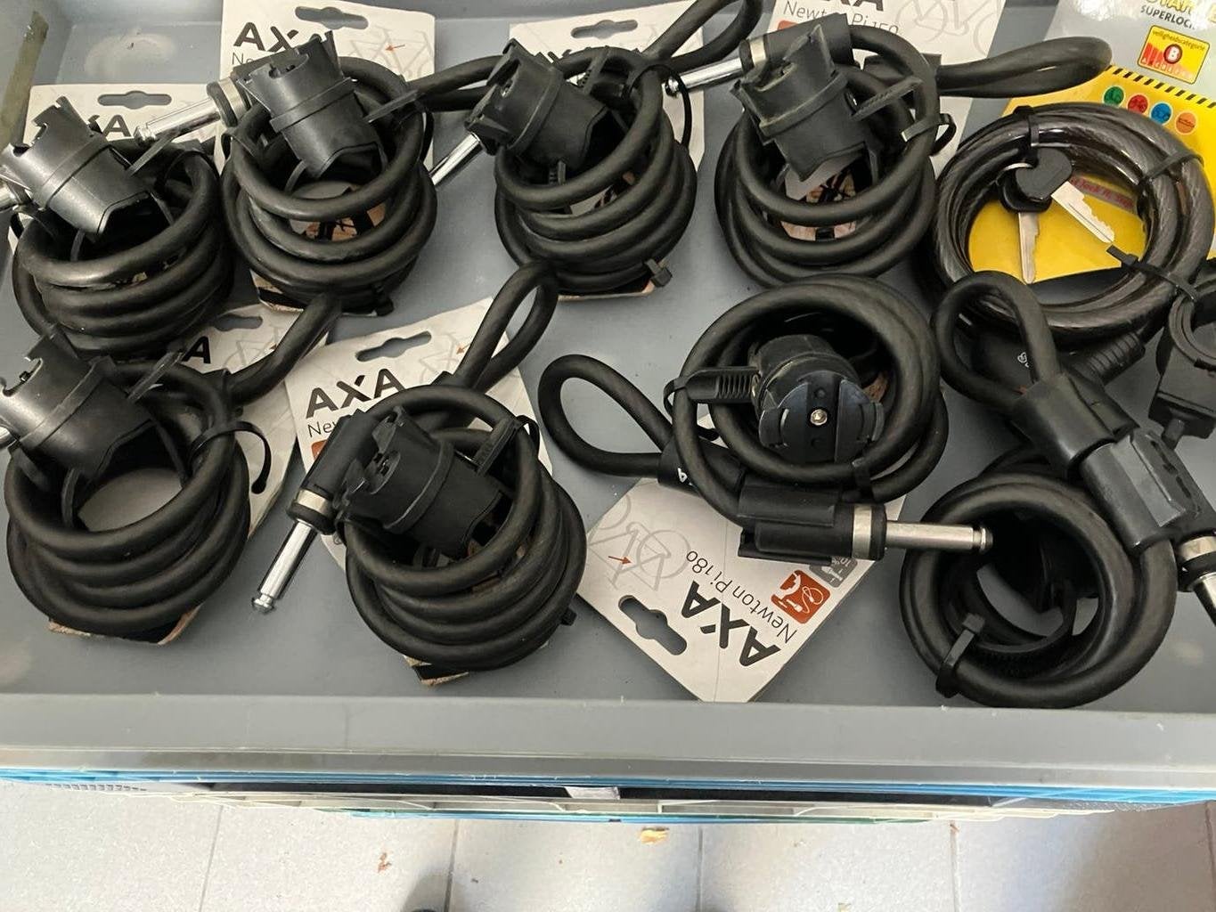 9x axa insteekkabel nieuw Newton Pi 150 cm, Fietsen en Brommers, Fietsaccessoires | Fietssloten, Verzenden, Nieuw