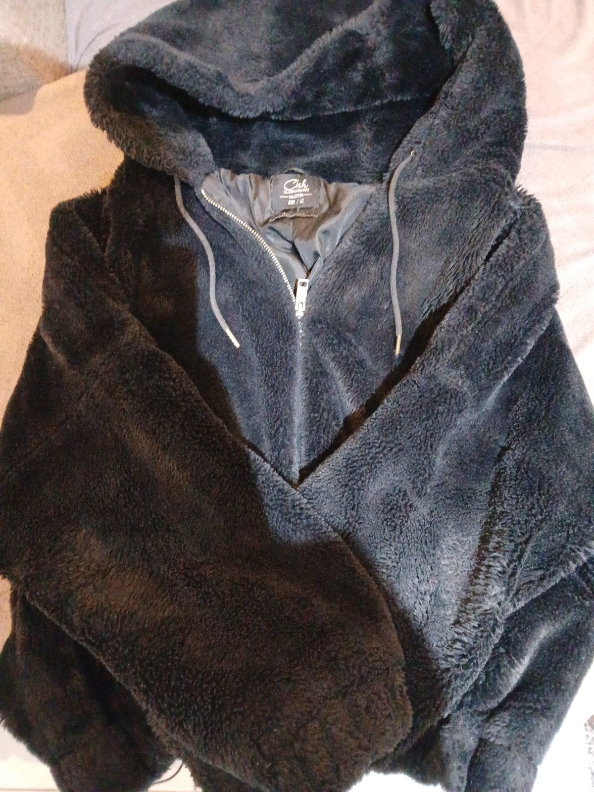 Zwarte teddyjas met kap en ritssluiting komt van H&M, Autres marques, Enlèvement, Autres vêtements pour chien, L