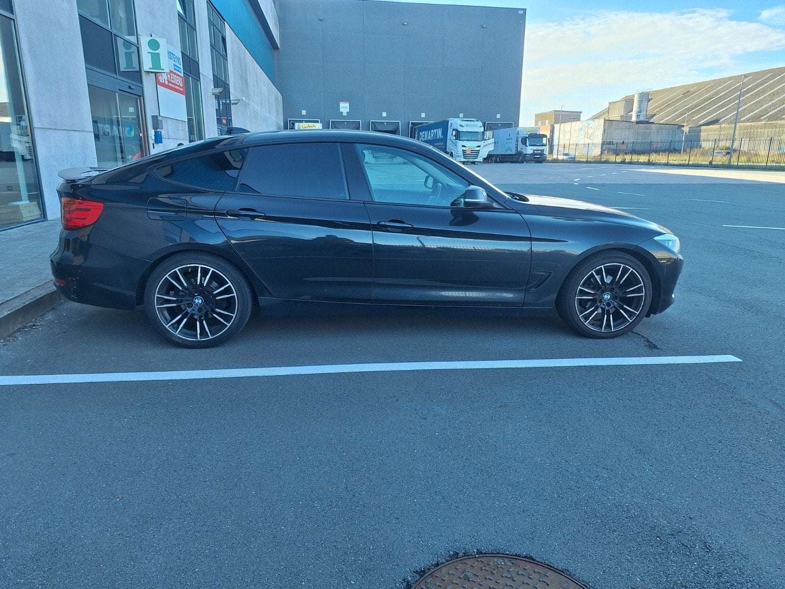 bmw 318d gt euro6b diesel 2015, Autos, Euro 6, Boîte manuelle, Noir, 5 portes
