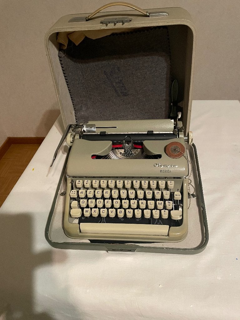 Typemachine, Enlèvement