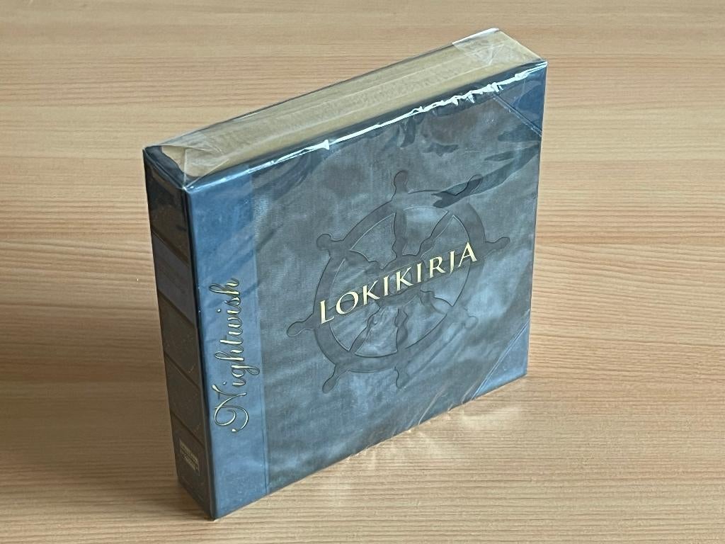 Nightwish - Lokikirja - 8CD (2009), Cd's en Dvd's, Ophalen of Verzenden, Nieuw in verpakking, Boxset