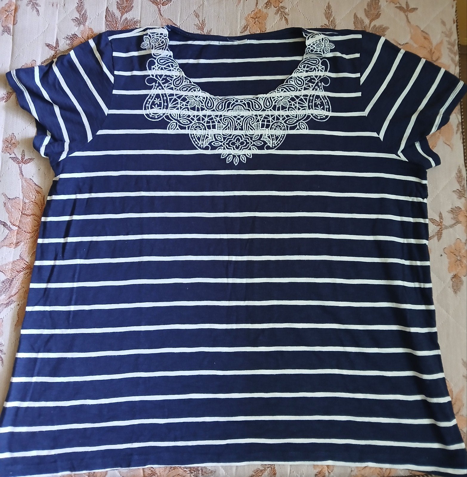 T-shirt à manches courtes, Enlèvement ou Envoi