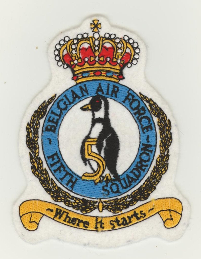 BAF Luchtmacht patch 5 squadron kroon SF-260 op vilt, Verzenden, Luchtmacht, Embleem of Badge
