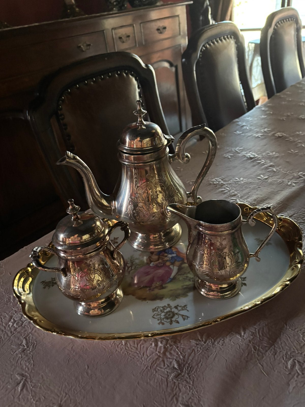 Verzilverd servies + schaal er onder., Ophalen