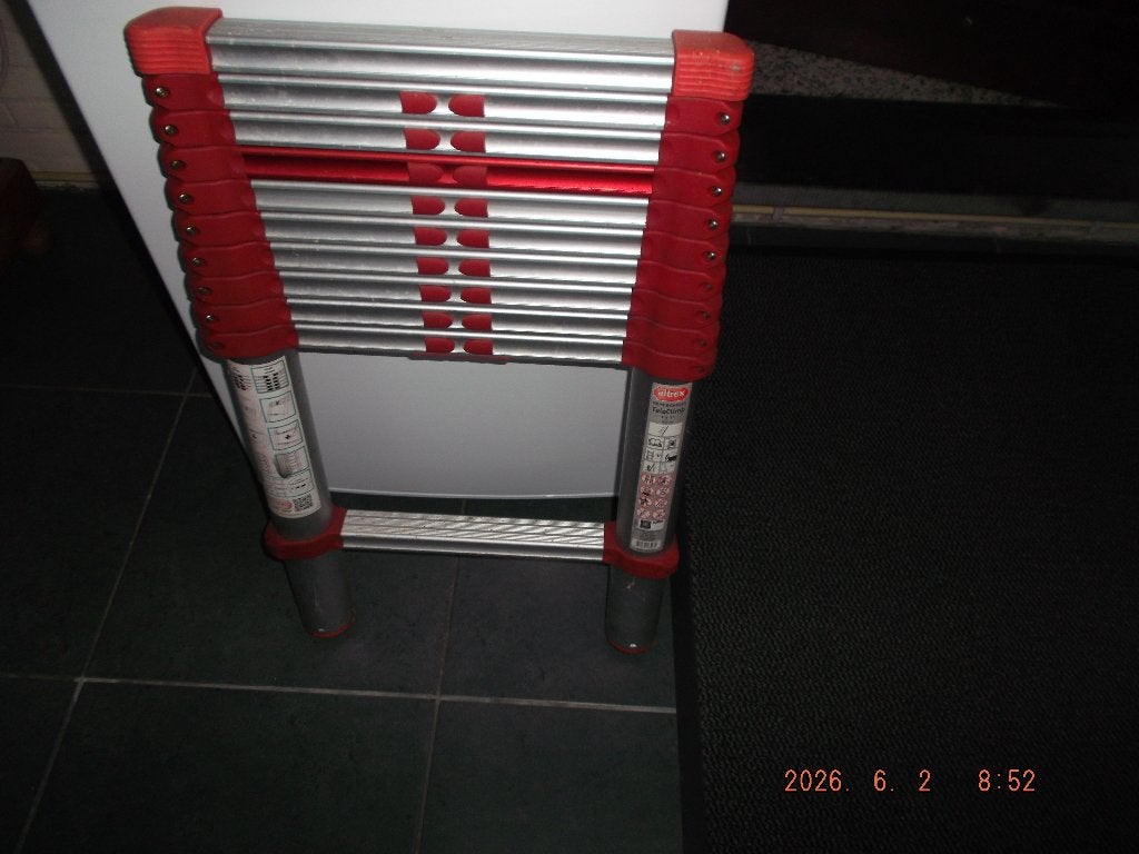 inschuifbare ladder Altrex 11sporten, Ophalen, Zo goed als nieuw, Ladder, Opvouwbaar of Inschuifbaar