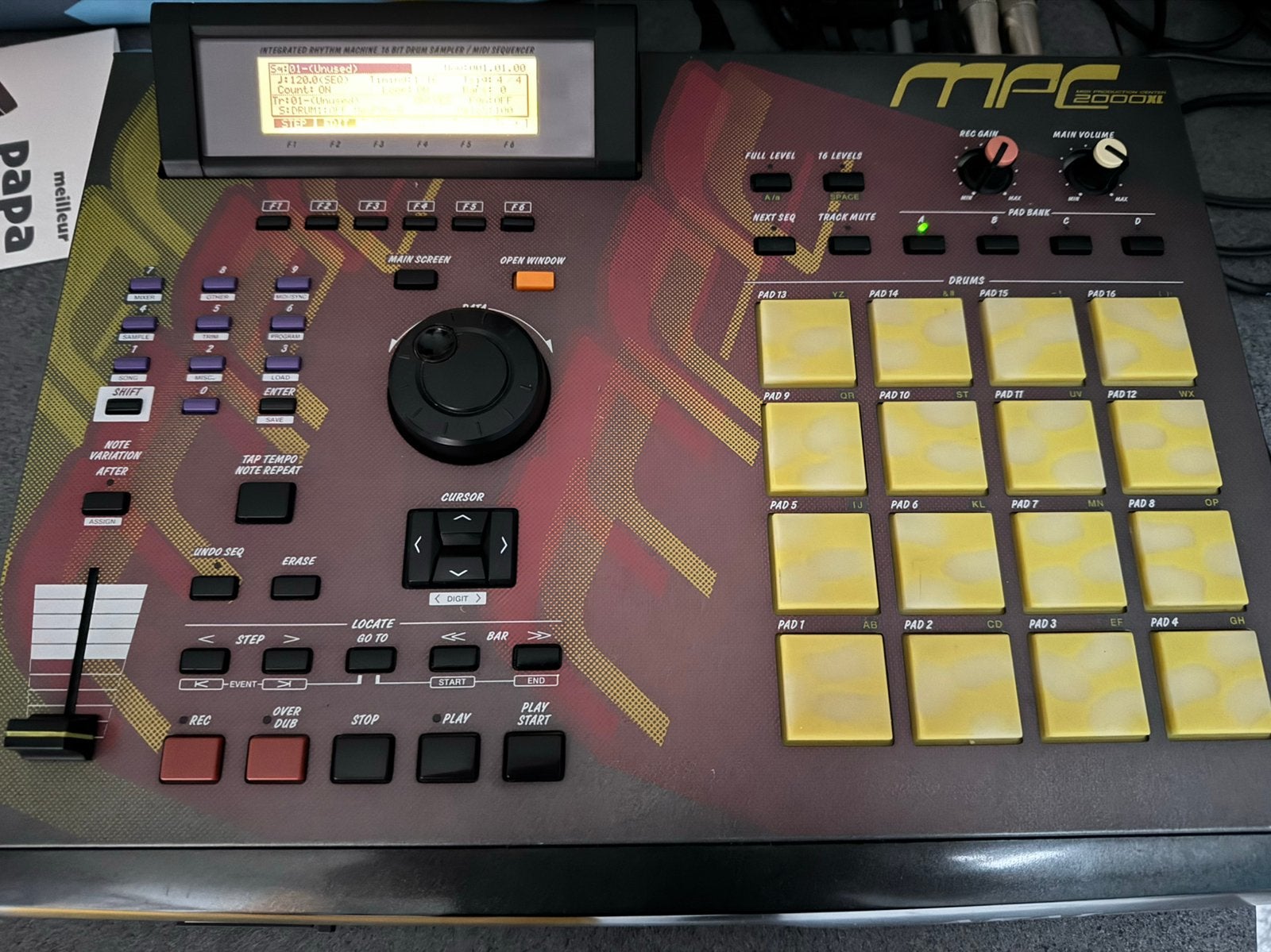 Akai MPC 2000 XL, Muziek en Instrumenten, Midi-apparatuur, Ophalen of Verzenden, Zo goed als nieuw