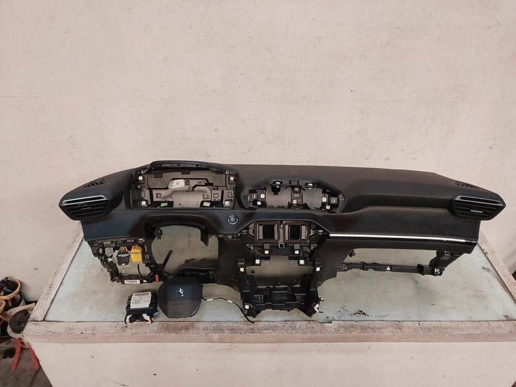 ENSEMBLE AIRBAG + TABLEAU DE BORD 208 II (UB / UH / UP), Kontakt-peugeot@peugeot.com, Utilisé, Peugeot Deutschland GmbH, Bahnhofsplatz
65423  Rüsselsheim, DE