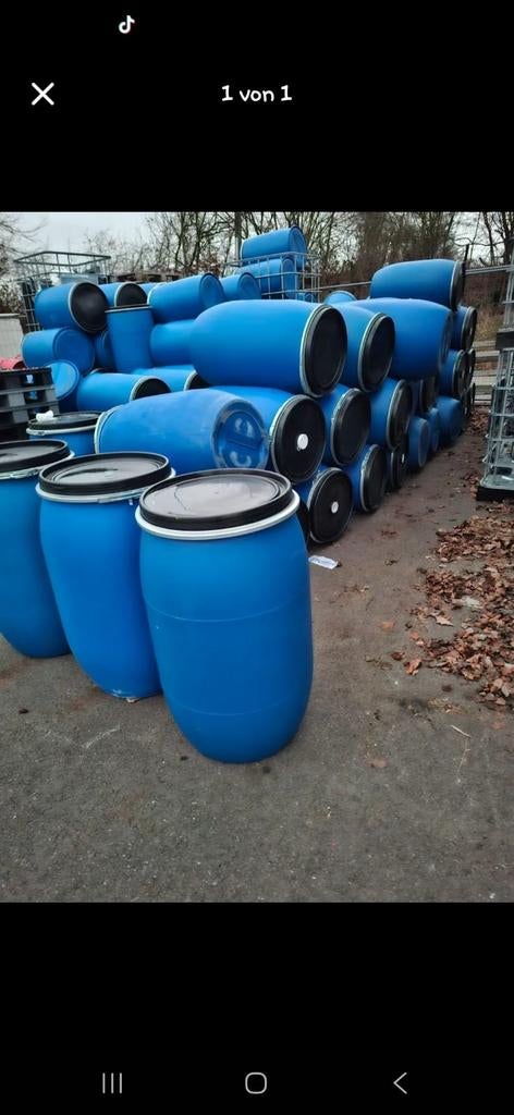 Barils, fûts plastiques, bidons avec couvercle,  200l., Zo goed als nieuw