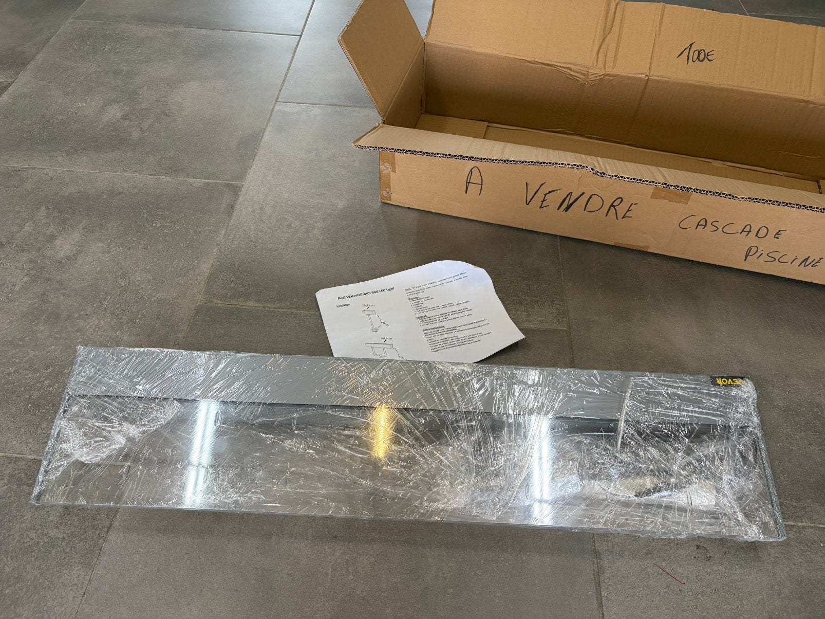 Cascade led piscine, Jardin & Terrasse, Enlèvement, Comme neuf