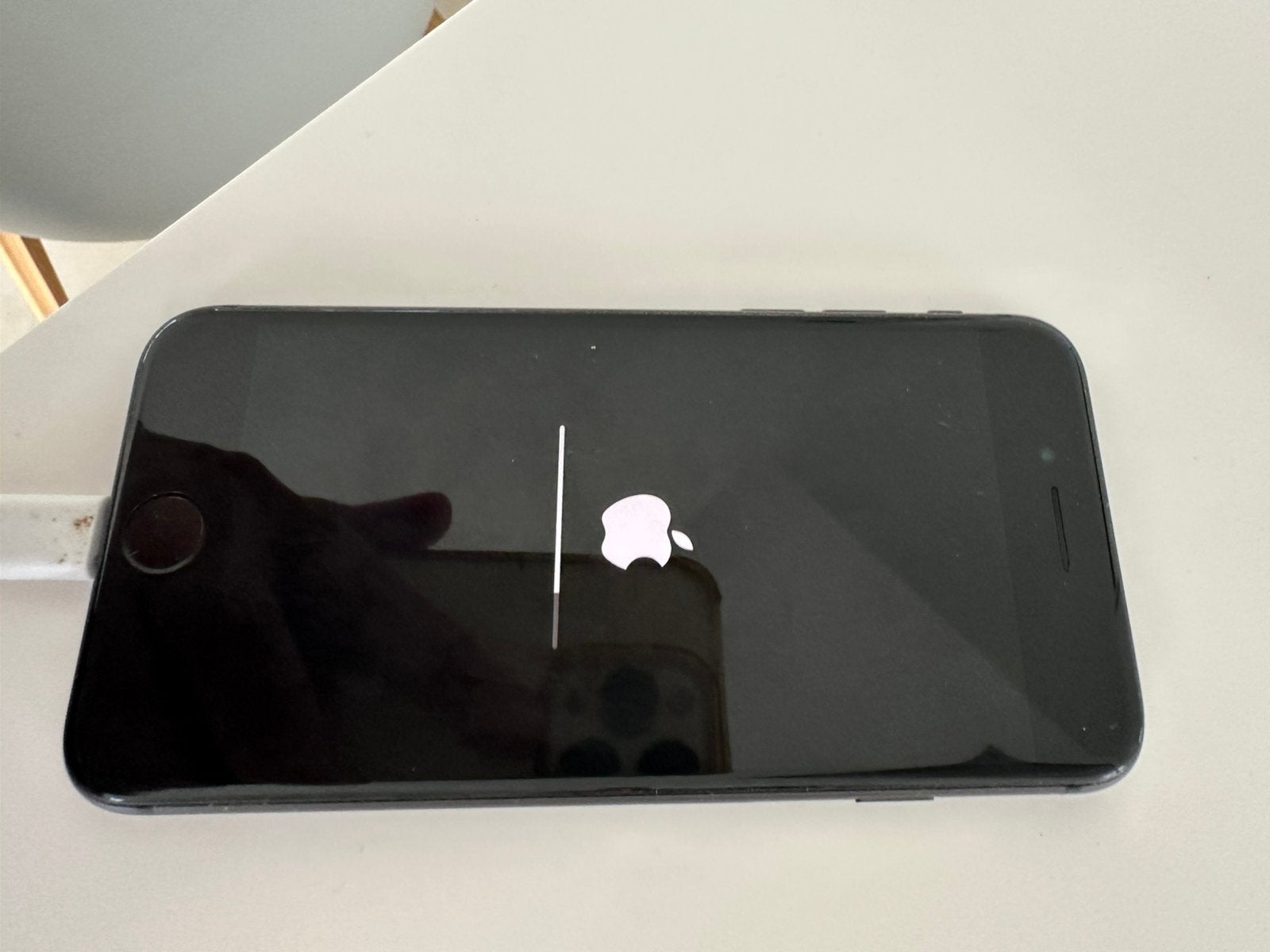 iPhone 8, 64 Go, gris sidéral, boîte et câble d'origine inc, Télécoms, Gris, Enlèvement ou Envoi, Comme neuf, 64 GB