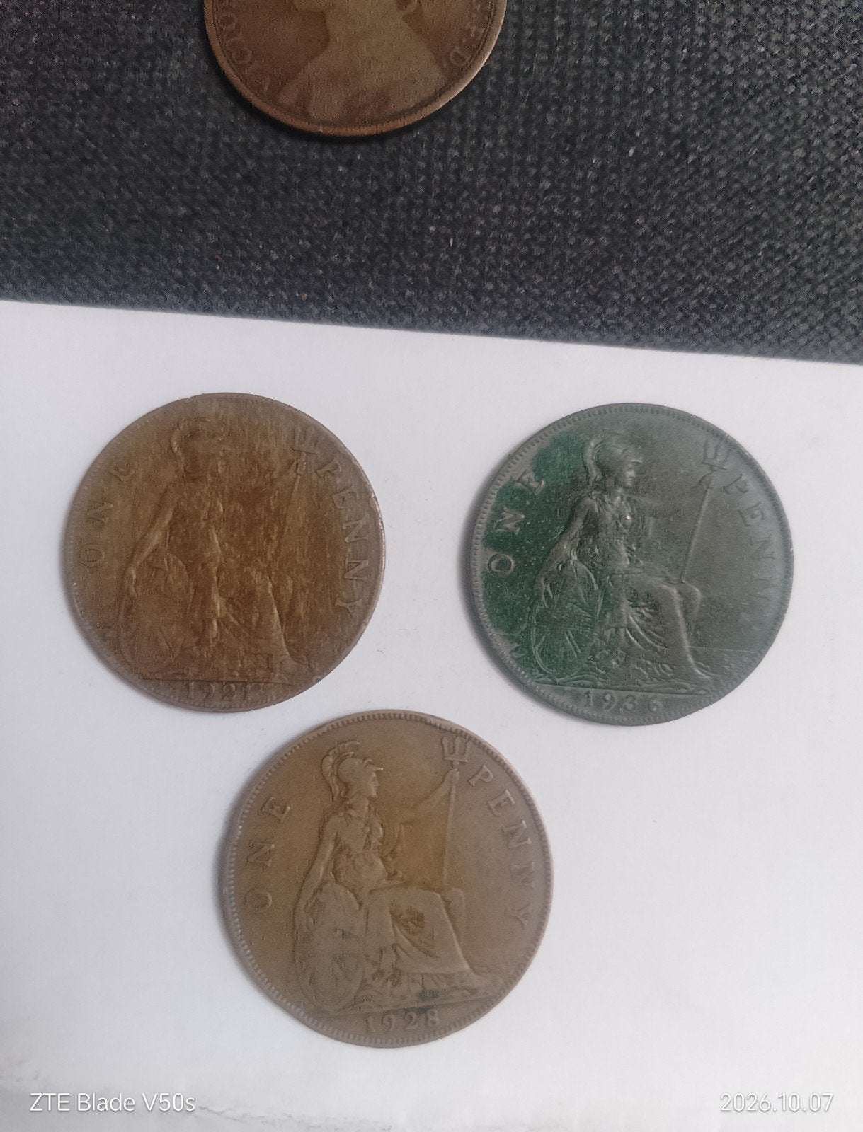 3 pièces internationales, Enlèvement ou Envoi