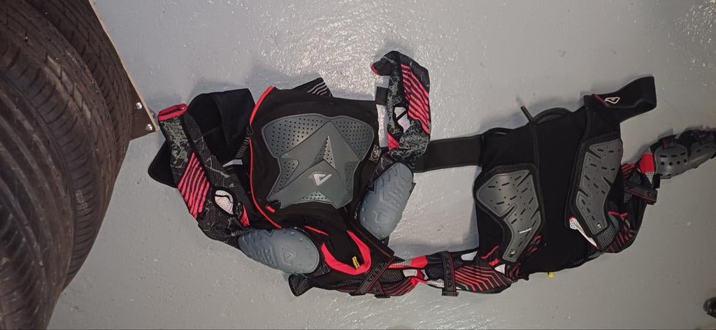 Harnas en knielappen, Fietsen en Brommers, Ophalen