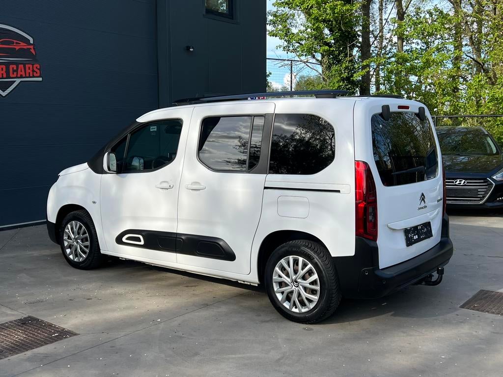 Citroen Berlingo Automaat 1.5HDi M Shine Camera Navi Trekhk., Auto's, Automaat, Euro 6, 4 cilinders, Wit