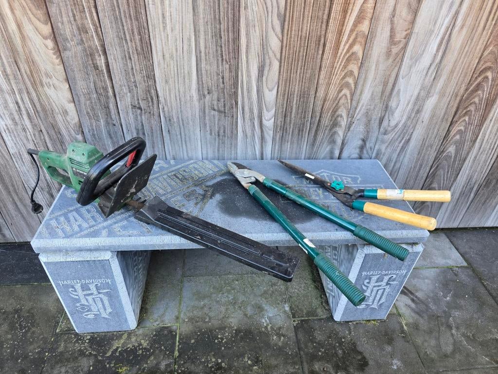 Tuingereedschap, Ophalen