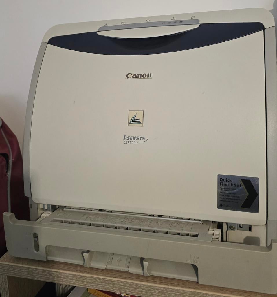 Canon i-SENSYS LBP5000 kleur laserprinter + NIEUWE toner set, Ophalen, Zo goed als nieuw, Onbekend