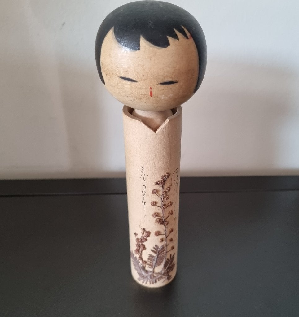 Magnifique kokeshi décoré avec de vraies plantes, Antiquités & Art, Art | Art non-occidental, Japon, Bois, Poupée, Multicolore