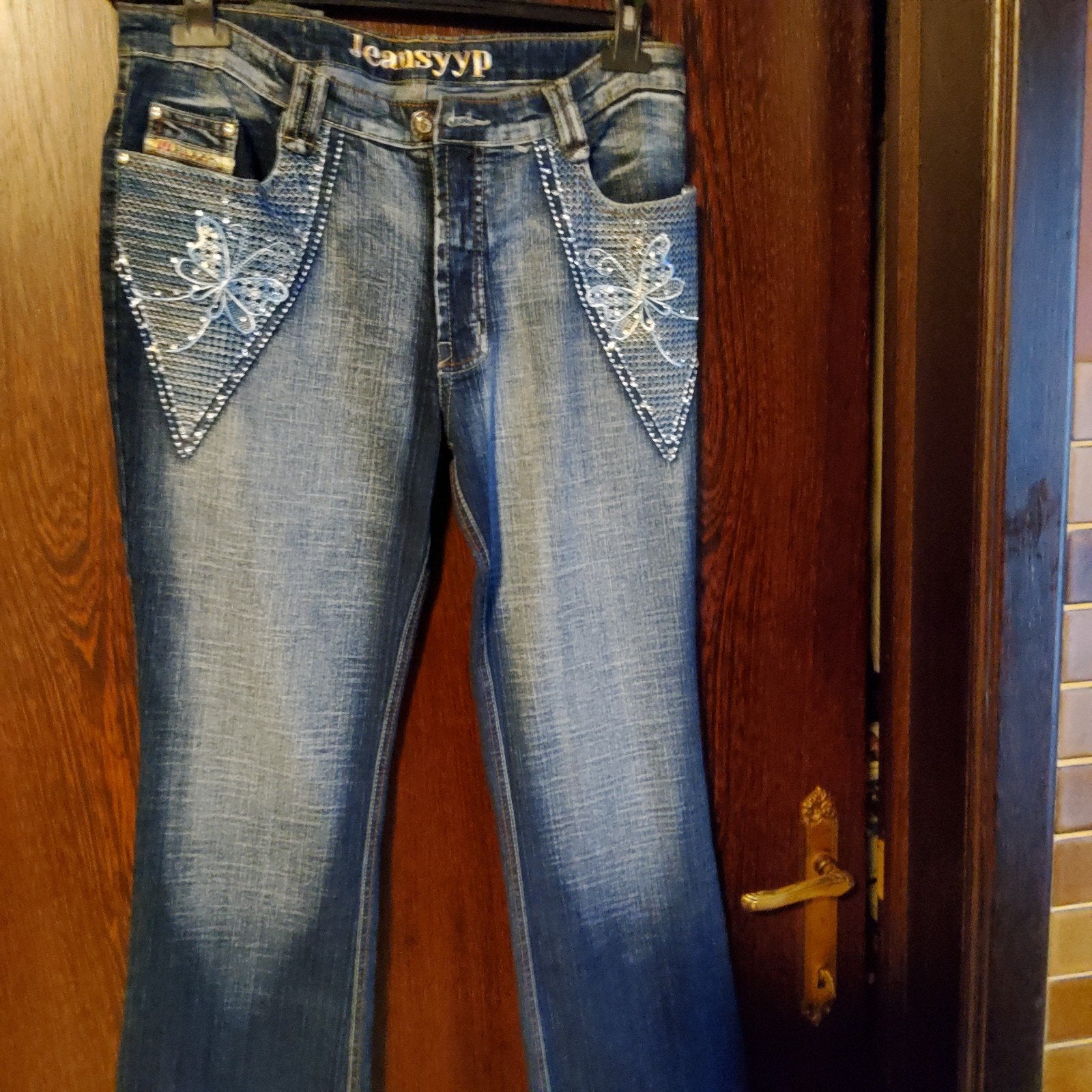 Nieuwe jeans maat 40 tot 44,  koopje 10€ per stuk, Ophalen