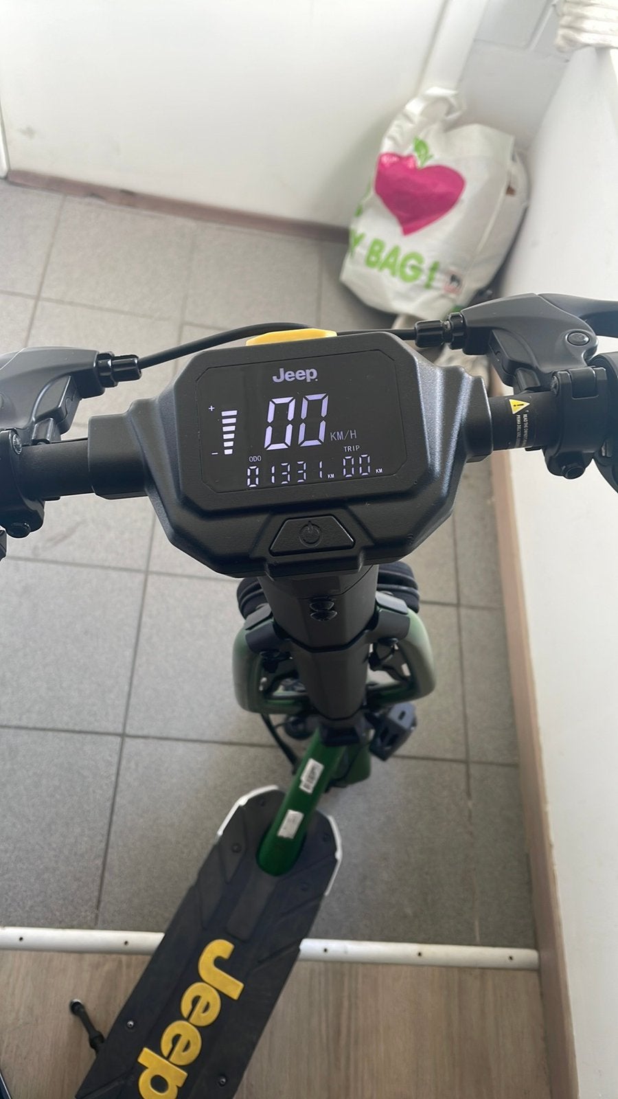 Elektrische step JEEP moet weg!, Enlèvement, Comme neuf
