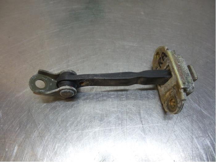 Butée 4portes arrière droite d'un Nissan Micra (Micra 03-), Autos : Pièces & Accessoires, -, 3 mois de garantie, Utilisé, -