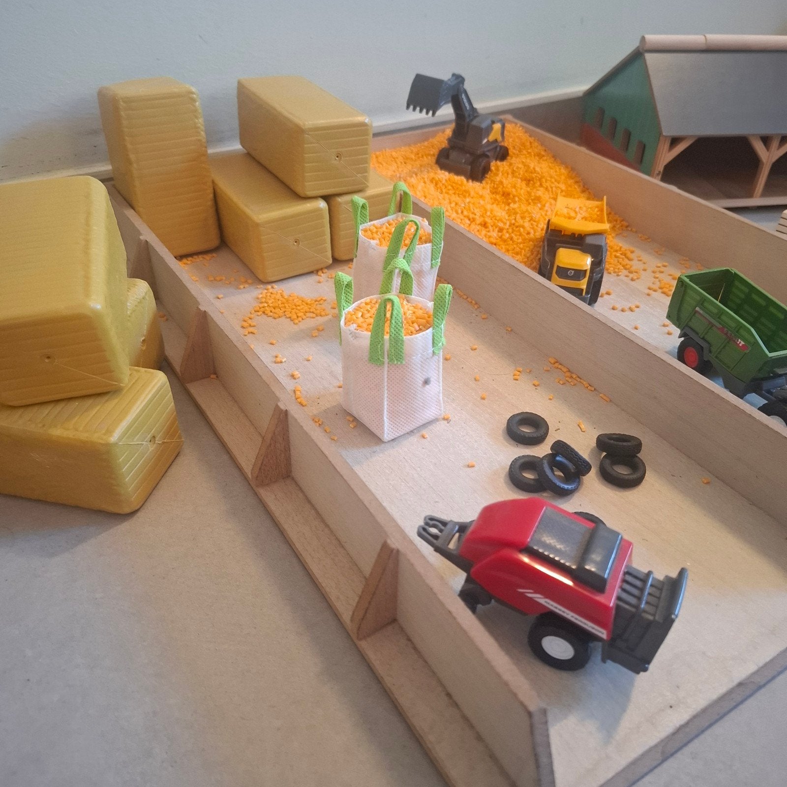 Prachtige speelset boerderij,silo,tractor in PERFECTE staat, Kinderen en Baby's, Speelgoed | Actiefiguren, Ophalen