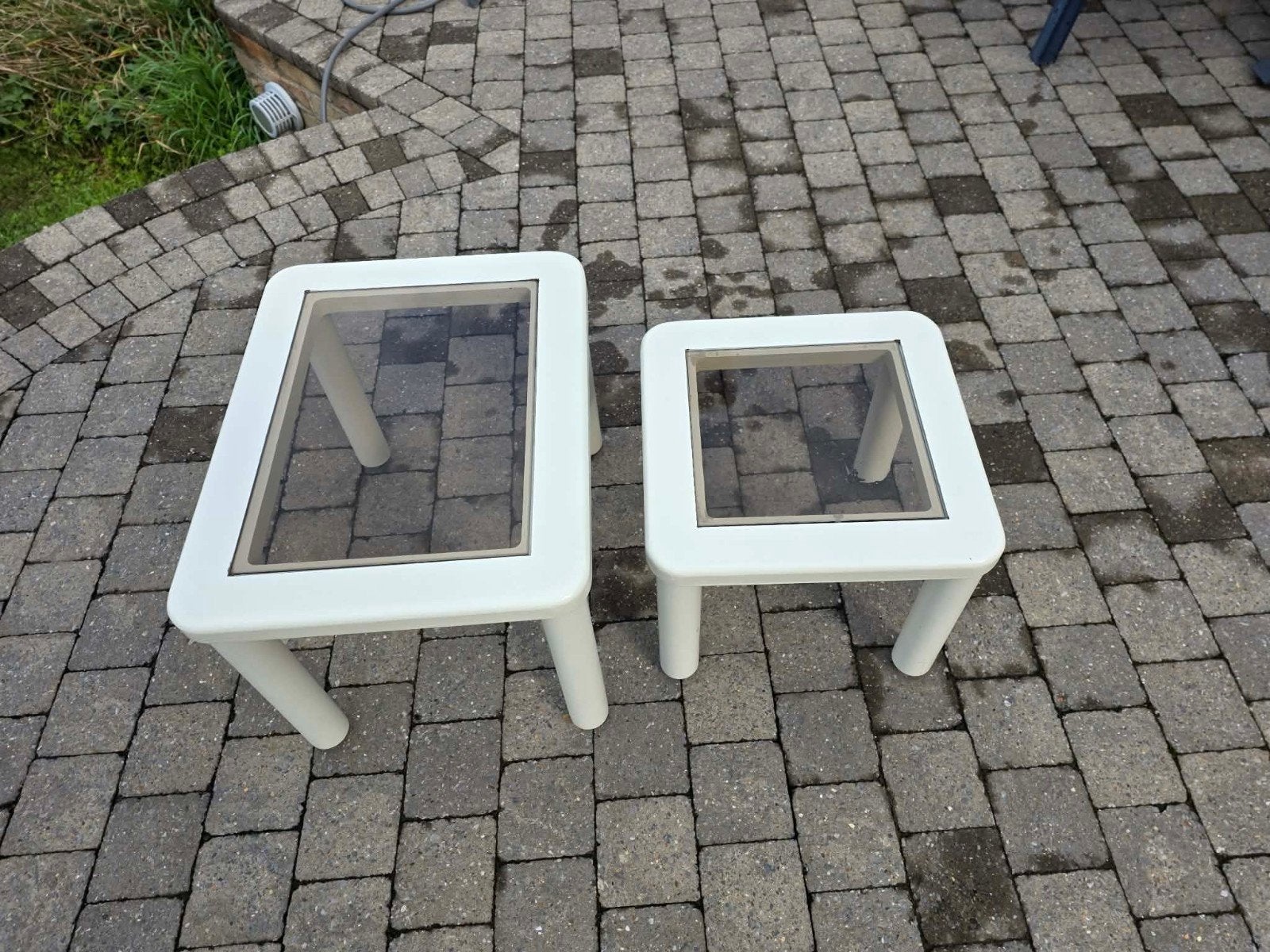 Paar bijzettafels van hout en gerookt glas, jaar 70, Antiek en Kunst, Ophalen