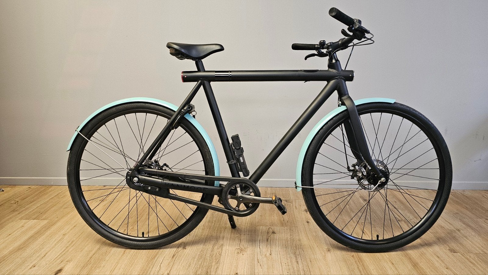 VanMoof SmartBike M4 8 Speed (2017) - Newmotion Edition, Fietsen en Brommers, Ophalen