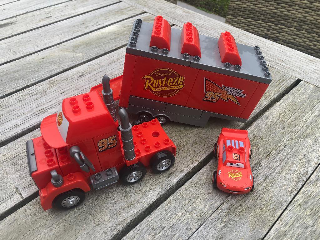 Megabloks set Cars (als NIEUW!) + opbergdoos Curver, Enfants & Bébés, Jouets | Blocs de construction, Enlèvement ou Envoi, Comme neuf
