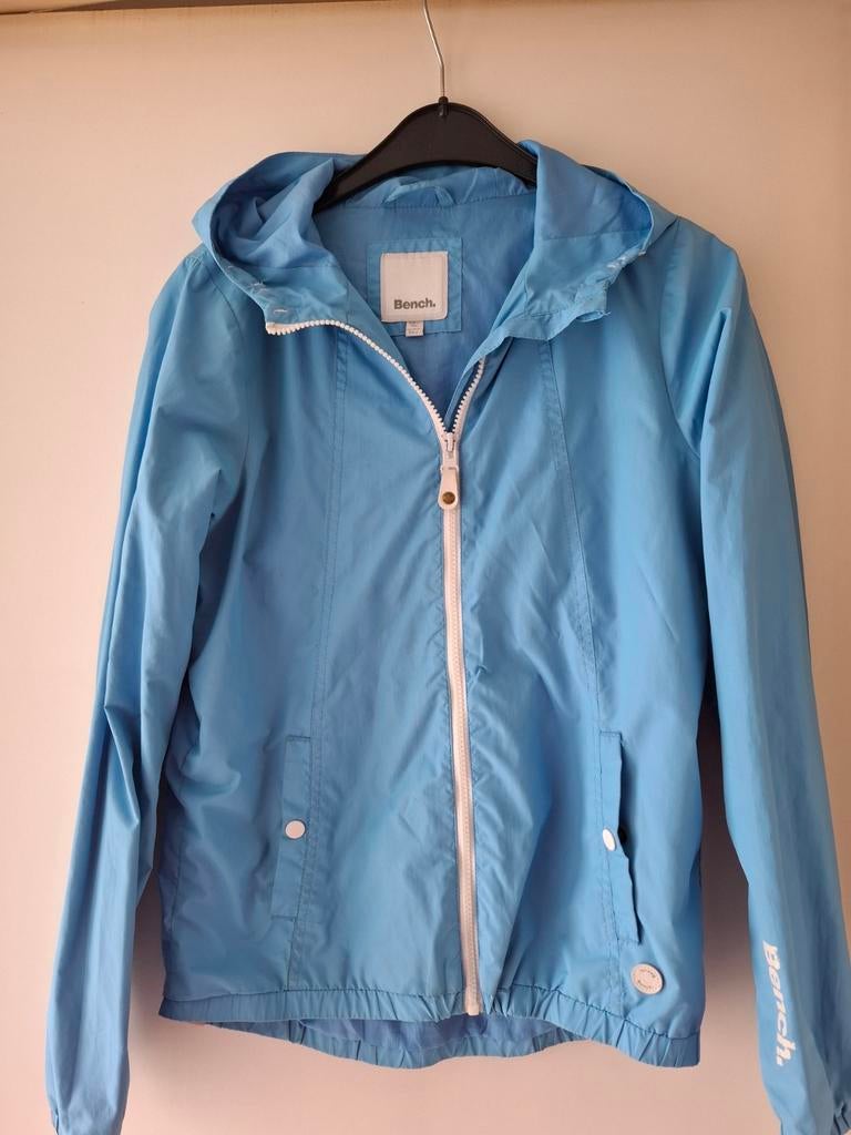 Veste de pluie de la marque BENCH, Enlèvement