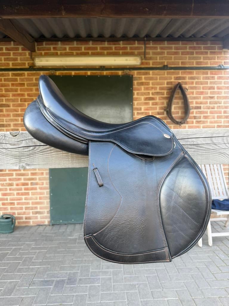 Kentaur Naxos springzadel 17,5” maat 2 – zo goed als nieuw, Dieren en Toebehoren, Ophalen of Verzenden, Zo goed als nieuw, Springen