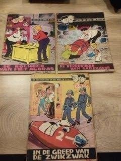 Strips Daverende daden van Dees Dubbel en Cesar, Meerdere stripboeken, Ophalen of Verzenden, Gelezen, Kapoentjesuitgaven