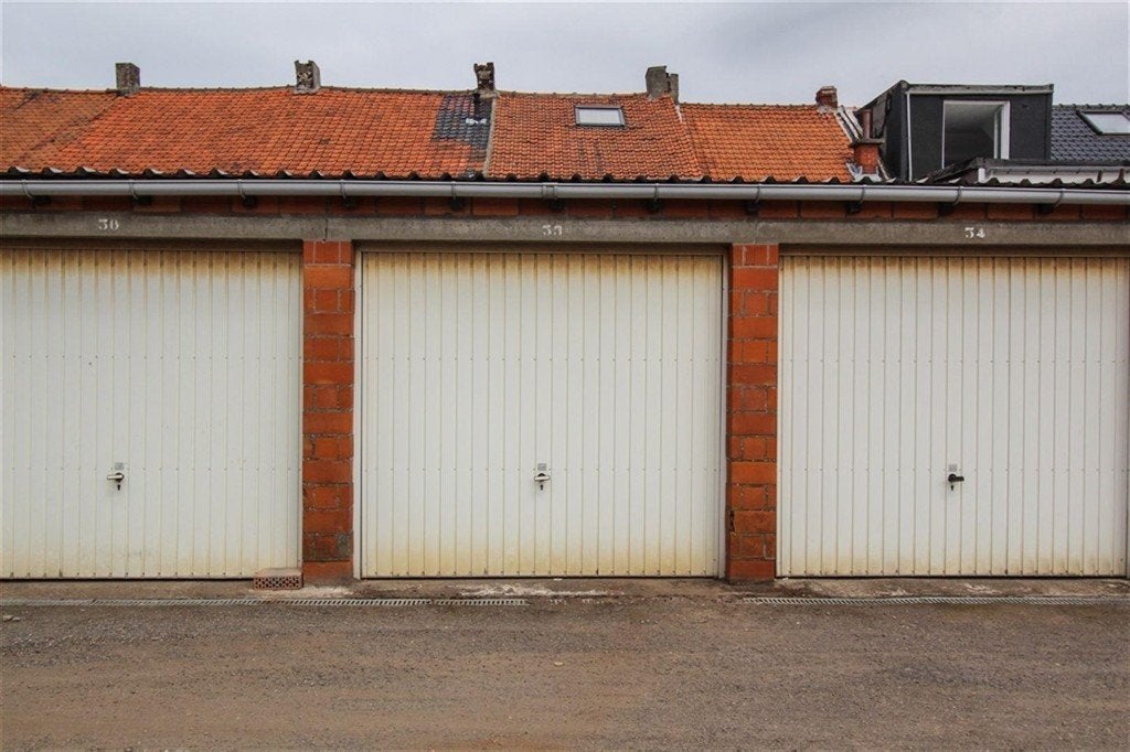 Garage te koop – centrum Sint-Niklaas, vlak bij station, Immo, Garages en Parkeerplaatsen, Provincie Oost-Vlaanderen