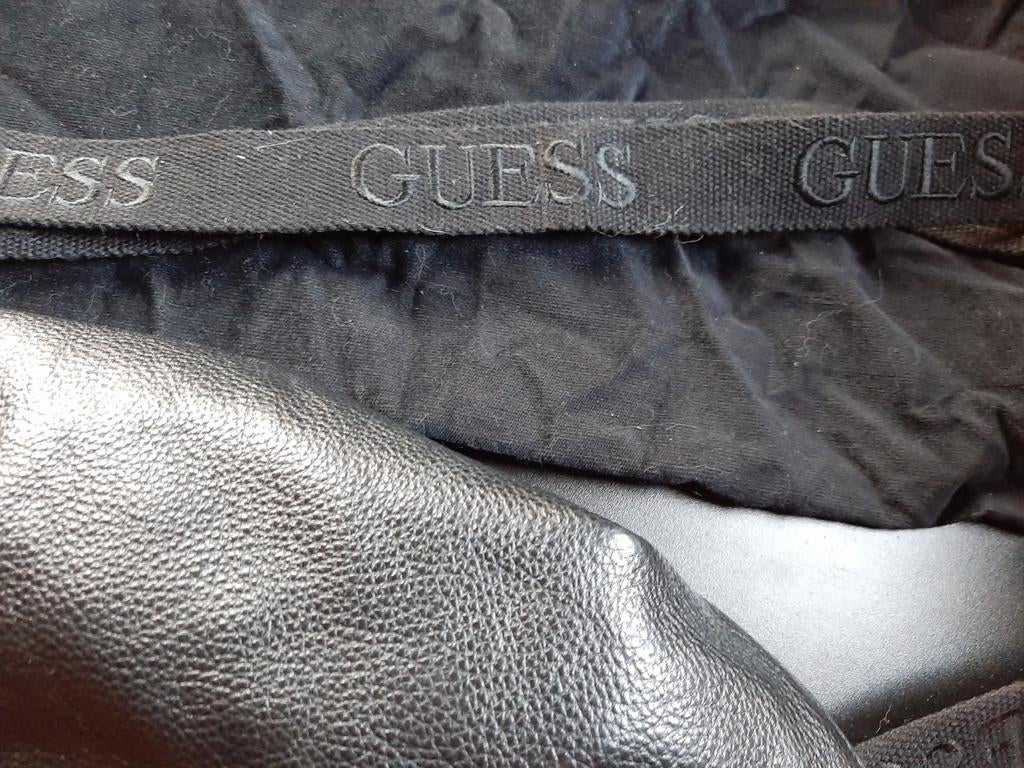 Sac GUESS, Enlèvement, Cuir