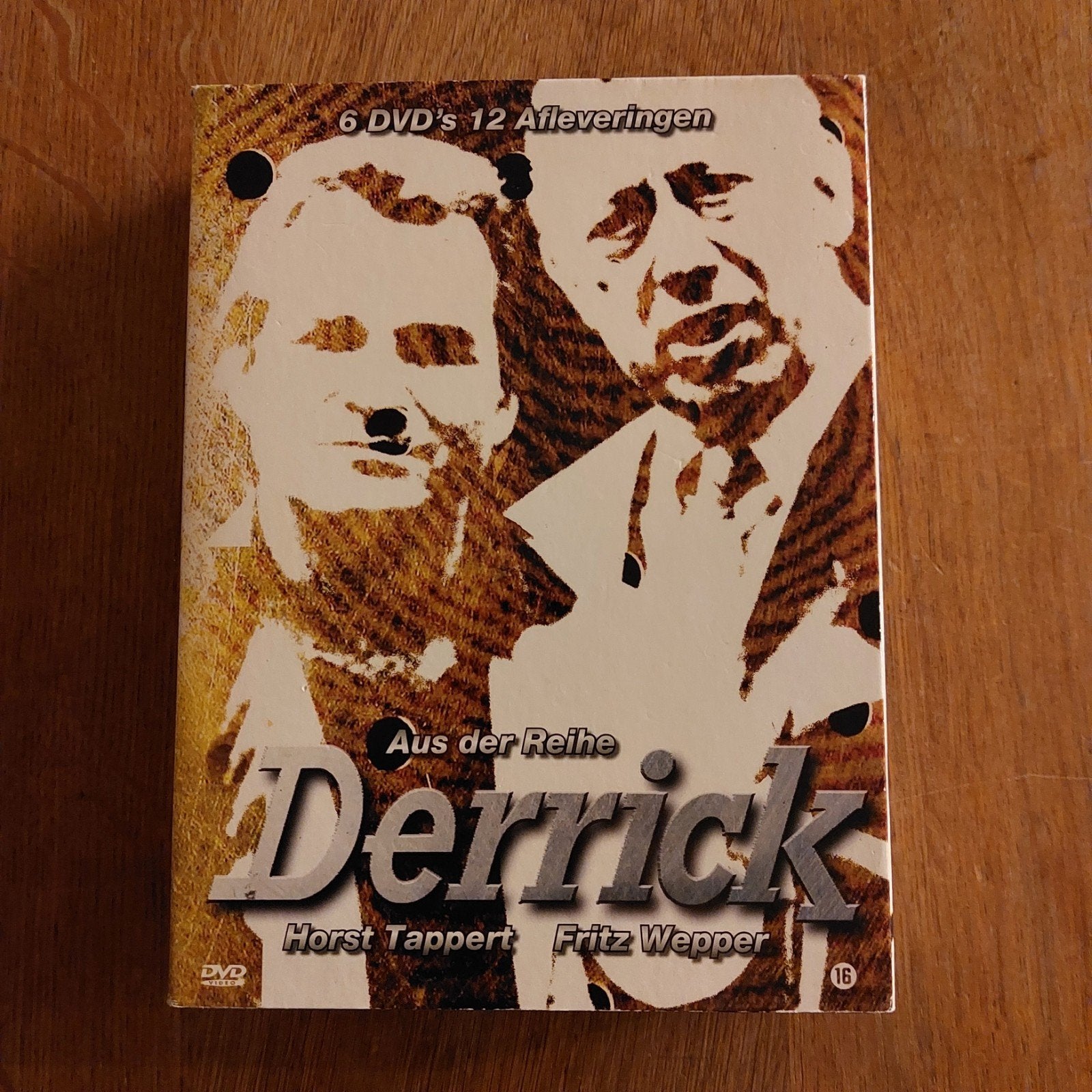 DVD  - BOX  - DERRICK  - 6DVD  - VOLLEDIG SEIZOEN  1, Cd's en Dvd's, Vanaf 16 jaar, Seizoen 1, Misdaad, Nederlands
