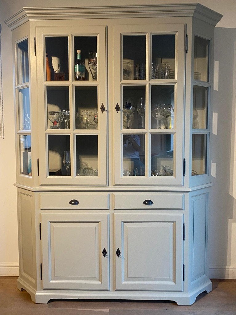 Vitrinekast - zacht grijs - uitstekende staat, Maison & Meubles, Armoires | Vitrines, Comme neuf, 200 cm ou plus, 150 à 200 cm