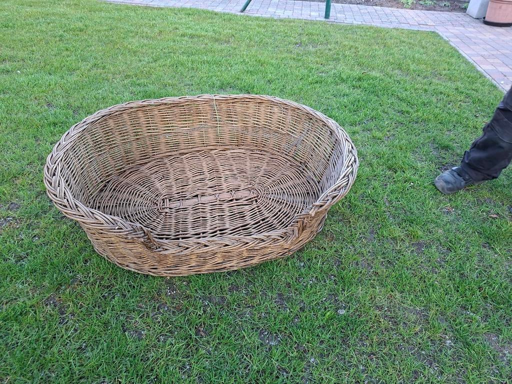 Grote rieten hondenmand, Dieren en Toebehoren, Ophalen, Gebruikt, Riet