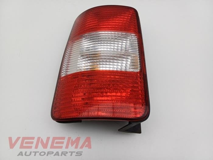 Achterlicht links van een Volkswagen Caddy, Gebruikt, -, Volkswagen, -