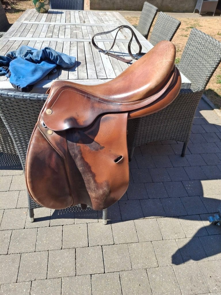 Prestige GOLDEN STAR, Dieren en Toebehoren, Paarden en Pony's | Zadels, Ophalen, L (17.5 inch), Gebruikt, Vlakke zit