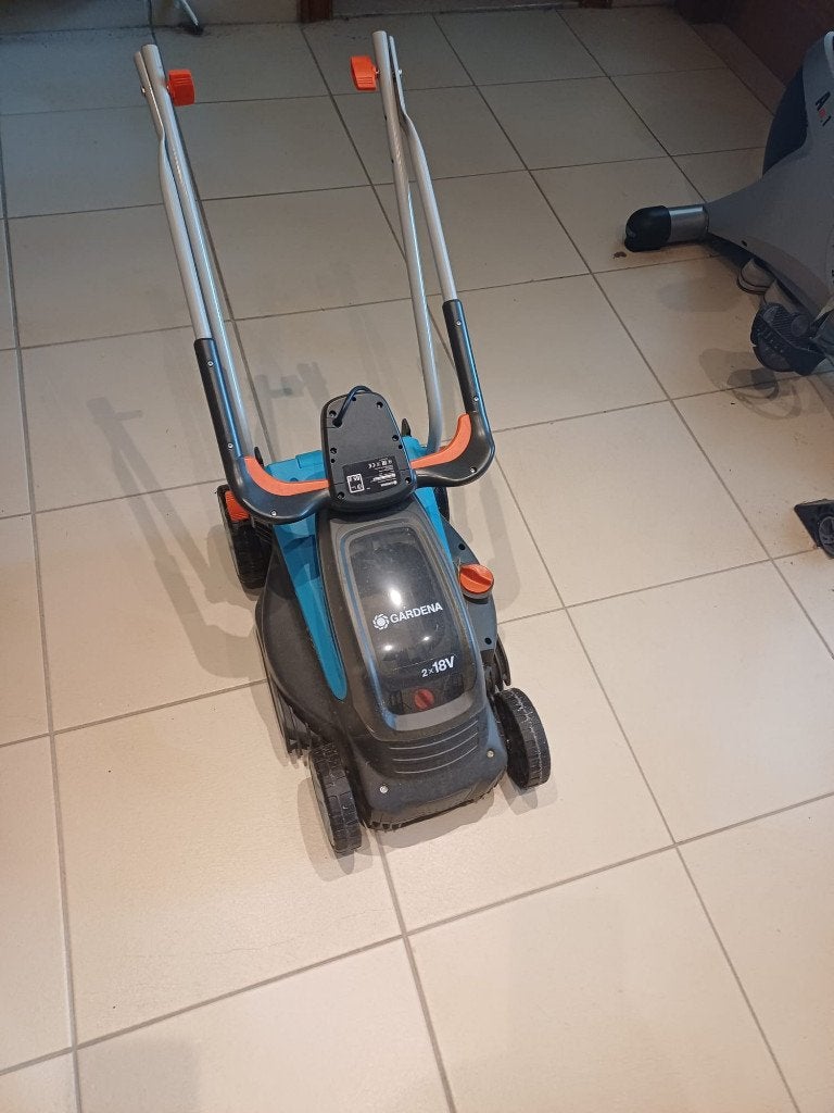 Grasmaaier, Ophalen, Zo goed als nieuw, Accu-grasmaaier, Gardena