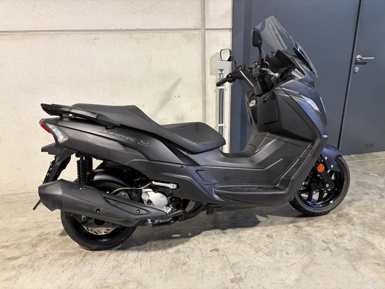 SYM Joymax Z 300 leuke luxescooter, 300 cm³, Scooter, Entreprise, 12 à 35 kW